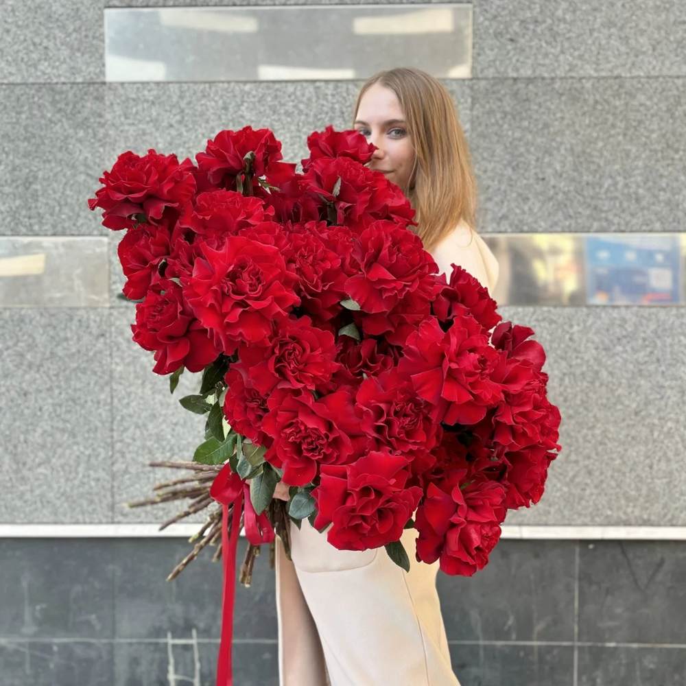 Французская красная роза 51 шт.