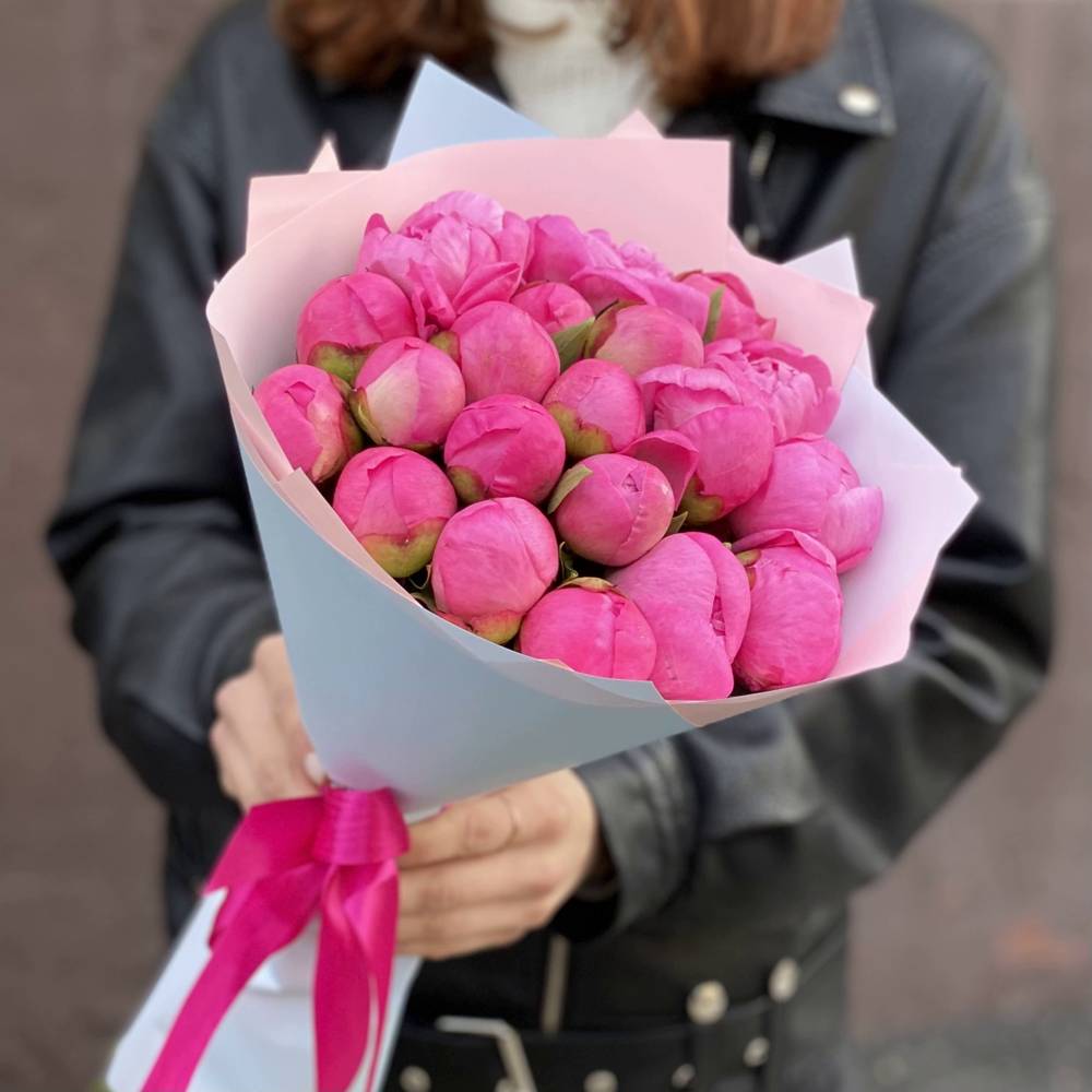 Букет из 21 розового пиона