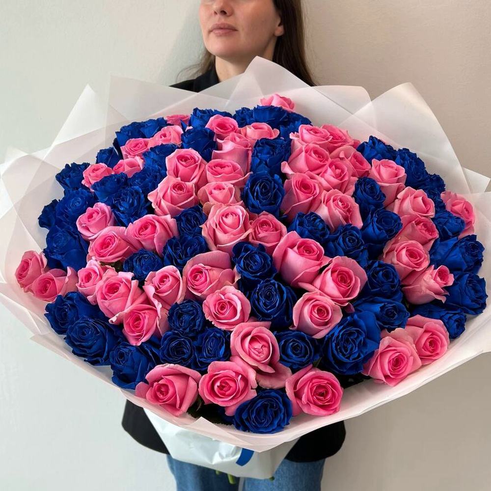 Букет из 101 синей и розовой розы Эквадор