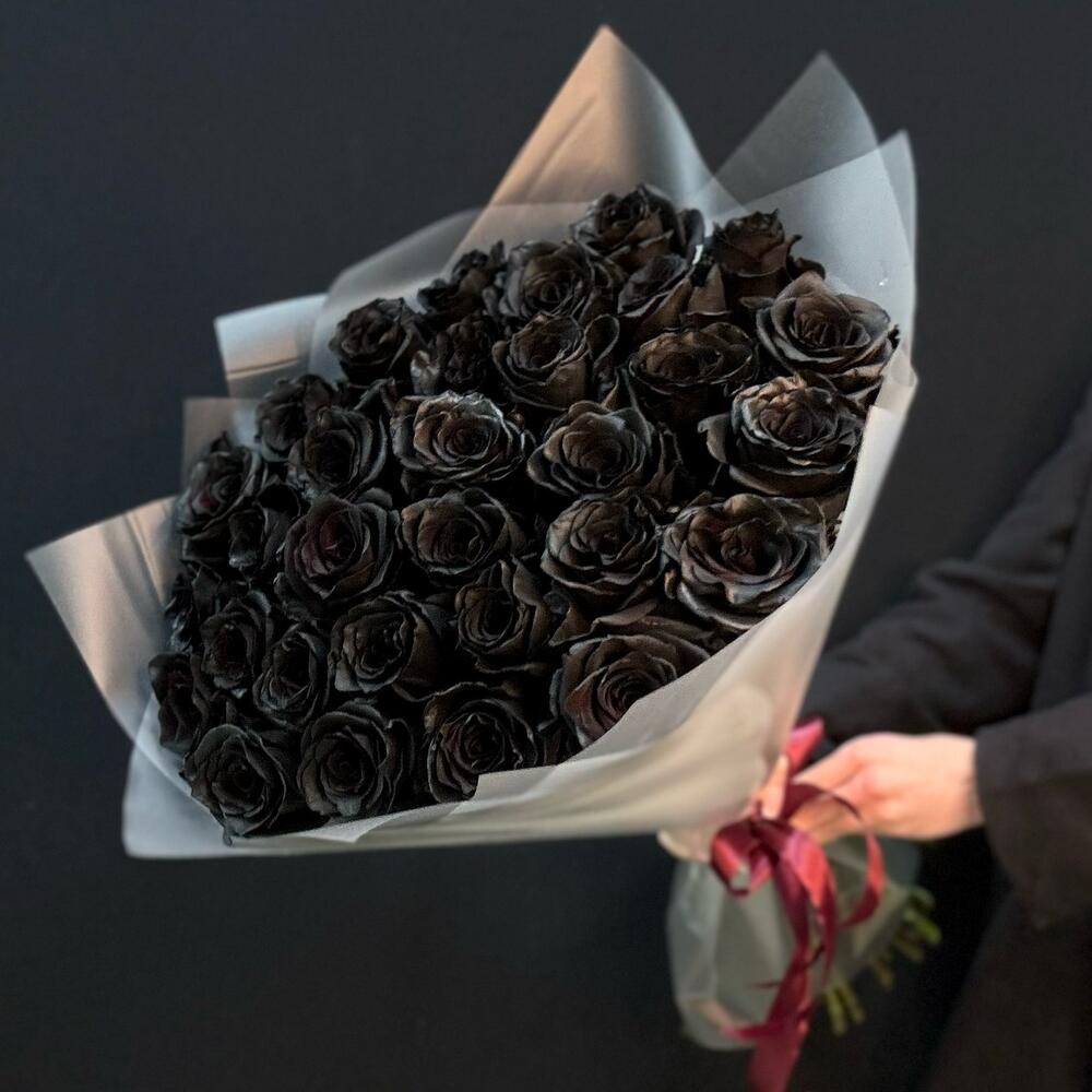 Букет из 31 черной розы