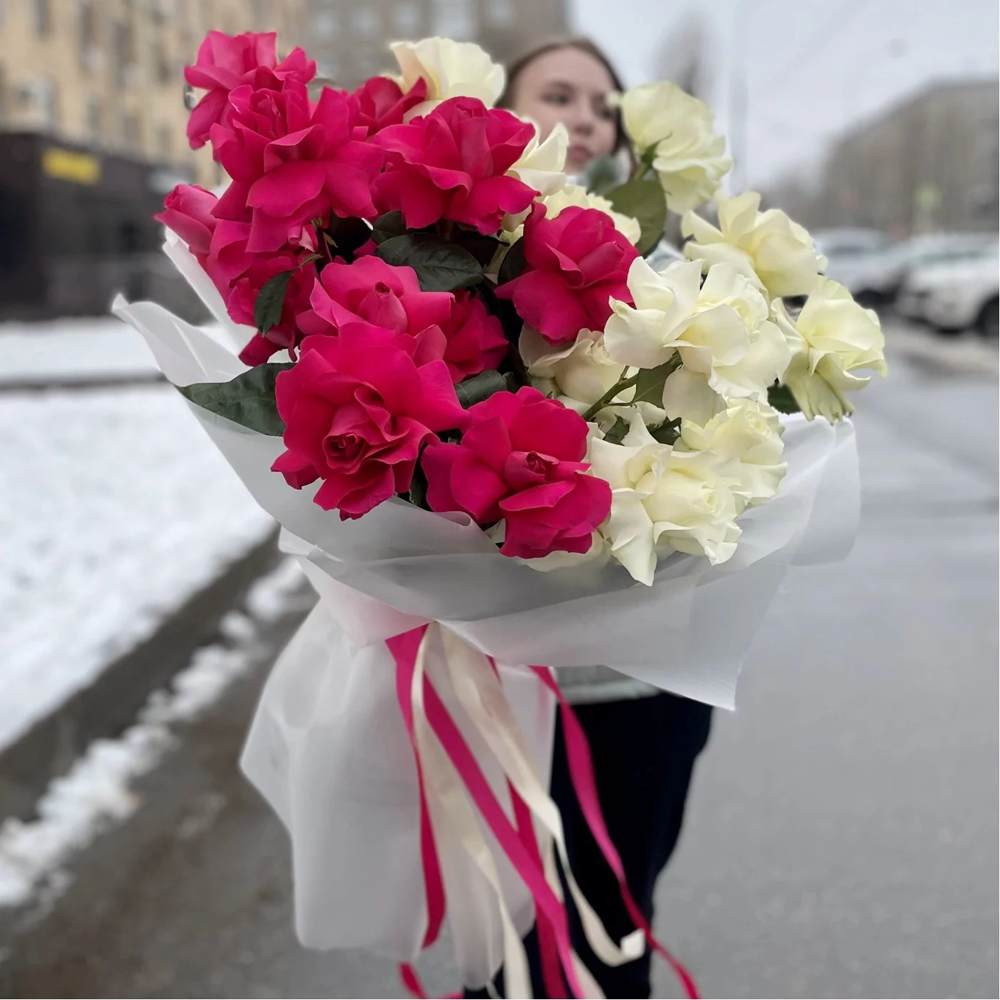 Французская красная и белая роза 21 шт.