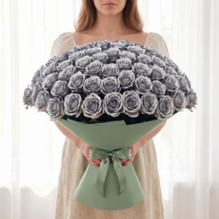 Букет из 101 серебряной розы Эквадор