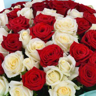 75 разноцветных роз Premium 40 см